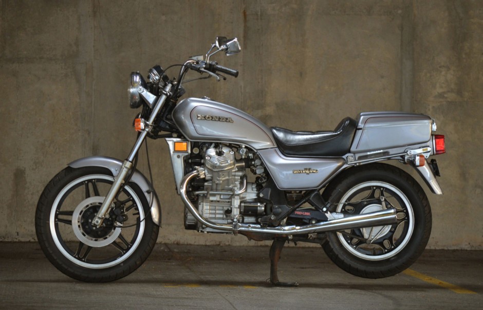Honda GL 500 Silver Wing technical specifications